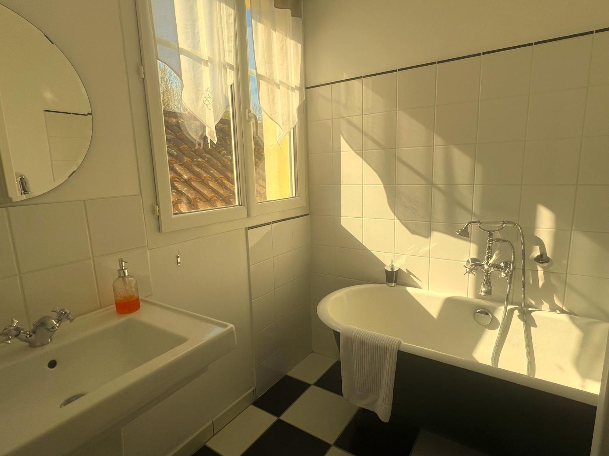 La Villa Camille La Creche Zewnętrze zdjęcie