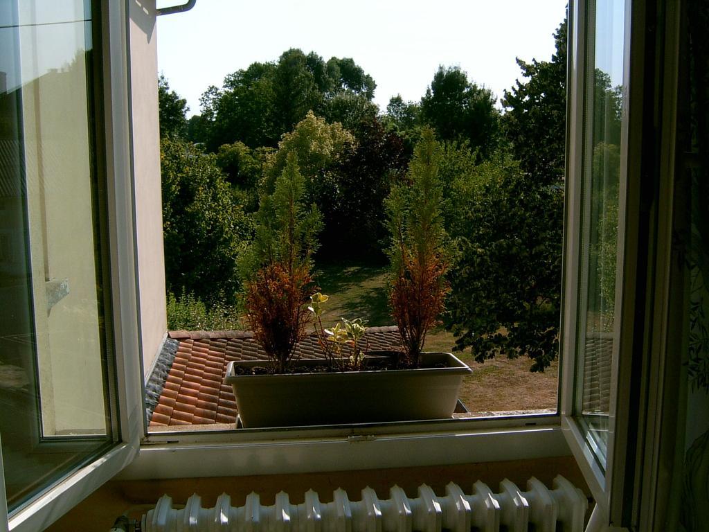 La Villa Camille La Creche Zewnętrze zdjęcie